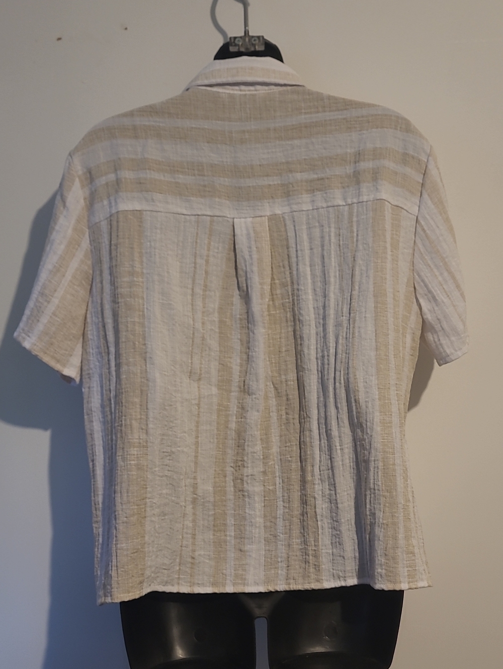 George Beige & White Striped Short-Sleeve Button-Down Shirt Sz Med - Picture 5 of 9